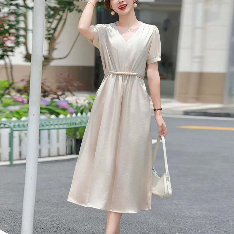 时尚中年妈妈装夏装新款连衣裙中老年夏季女装纯色收腰法式过膝裙