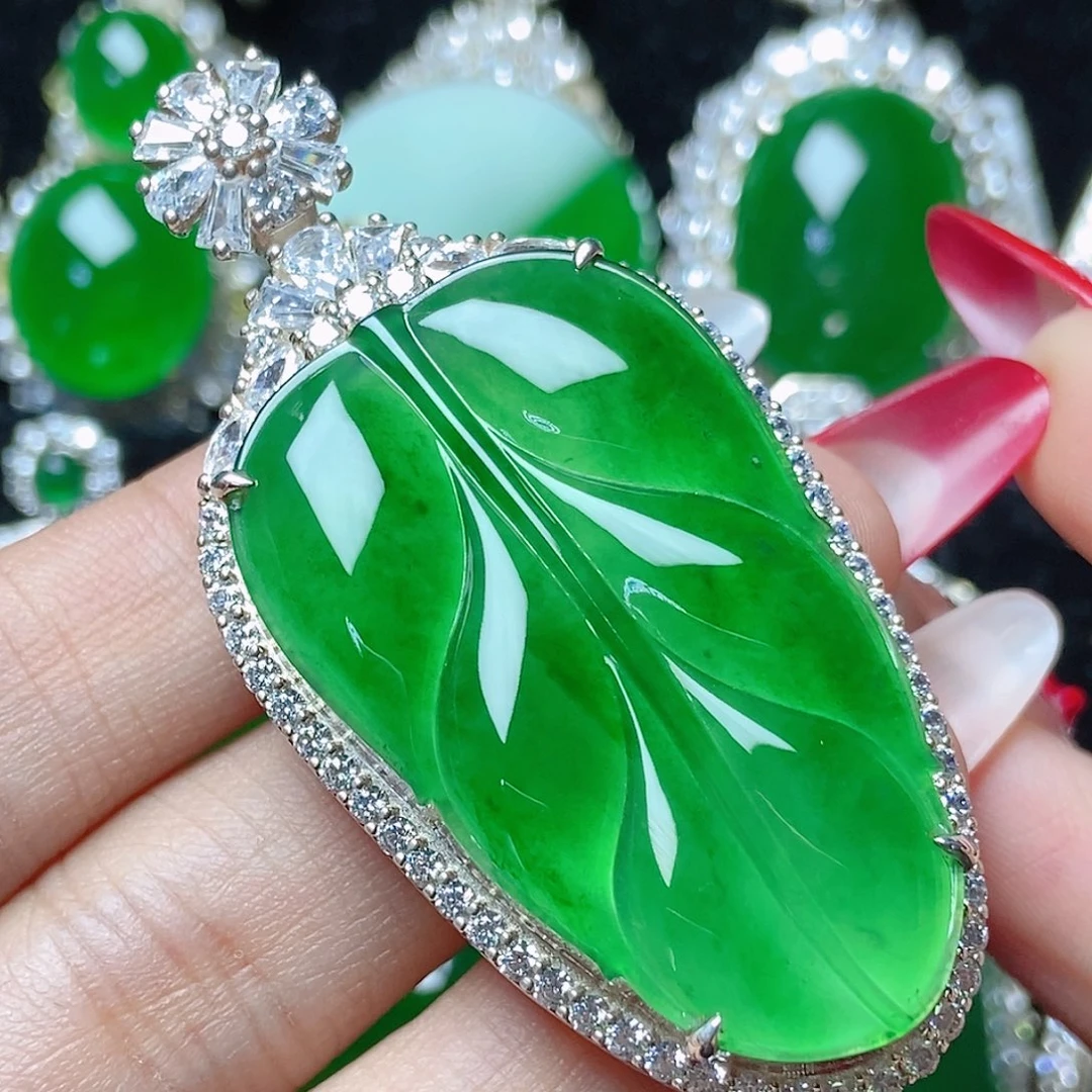 颈饰银S925镶嵌翡翠