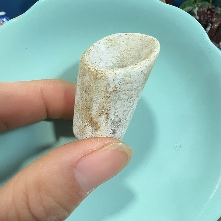 透闪石质玉未镶嵌挂件