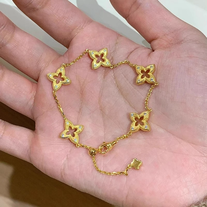 铜合金手链 精致镂空拉丝四叶草手链女简约高级感锁骨链