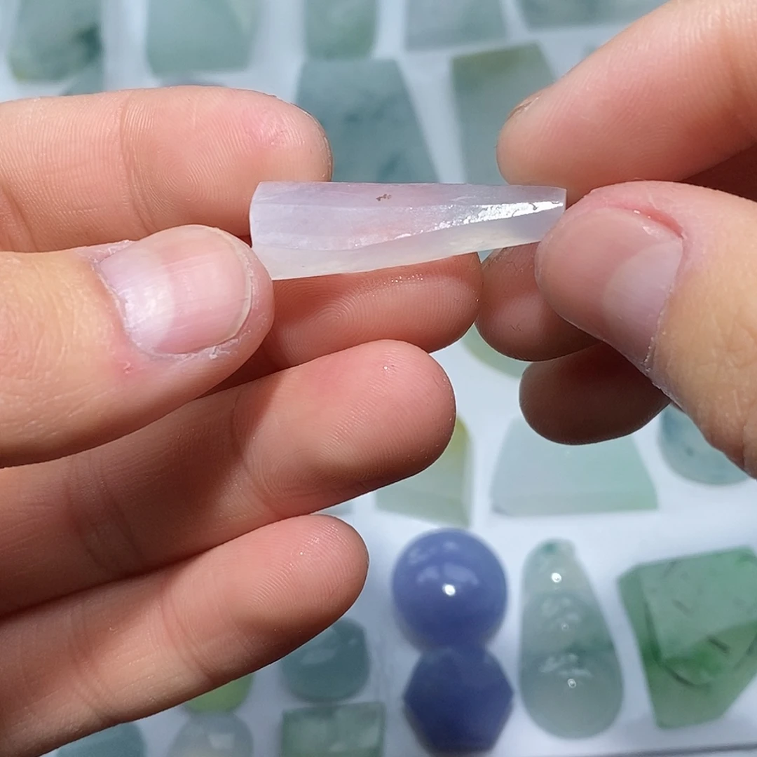 翡翠未镶嵌颈饰544