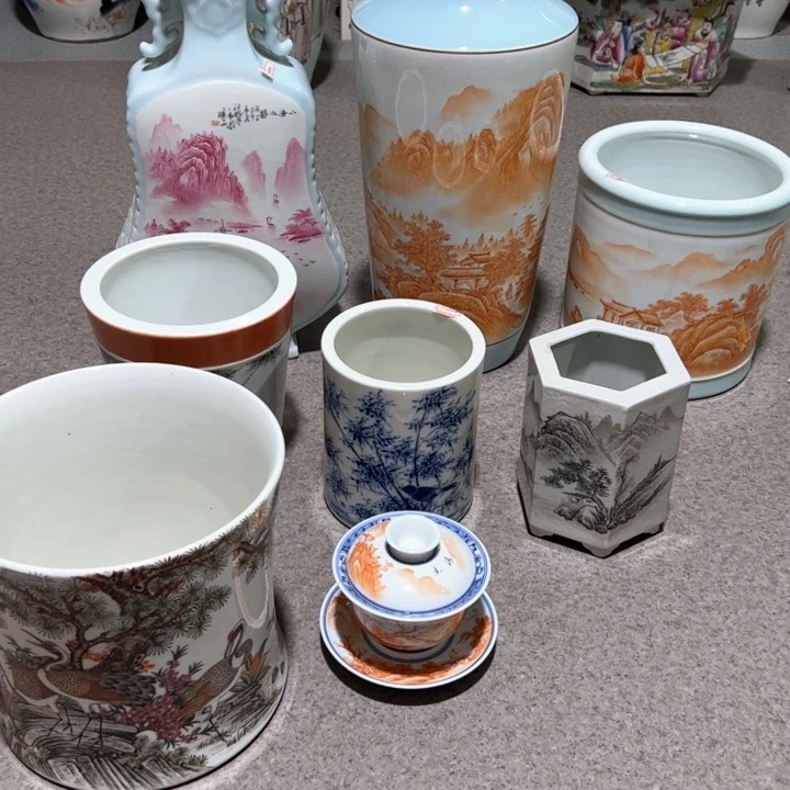 景德镇陶瓷工艺品摆件L**f