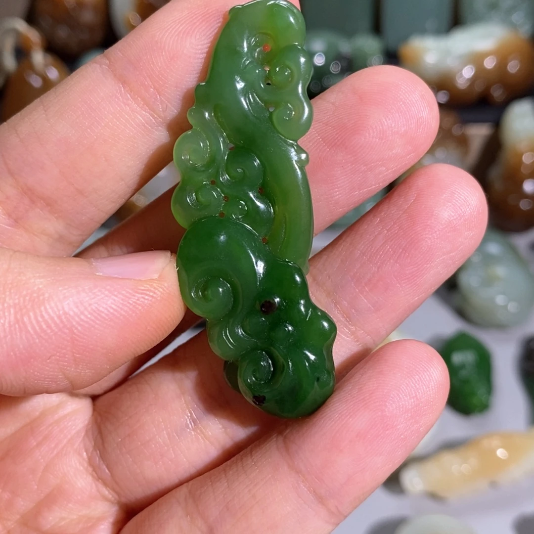凡***宫颈饰未镶嵌和田玉
