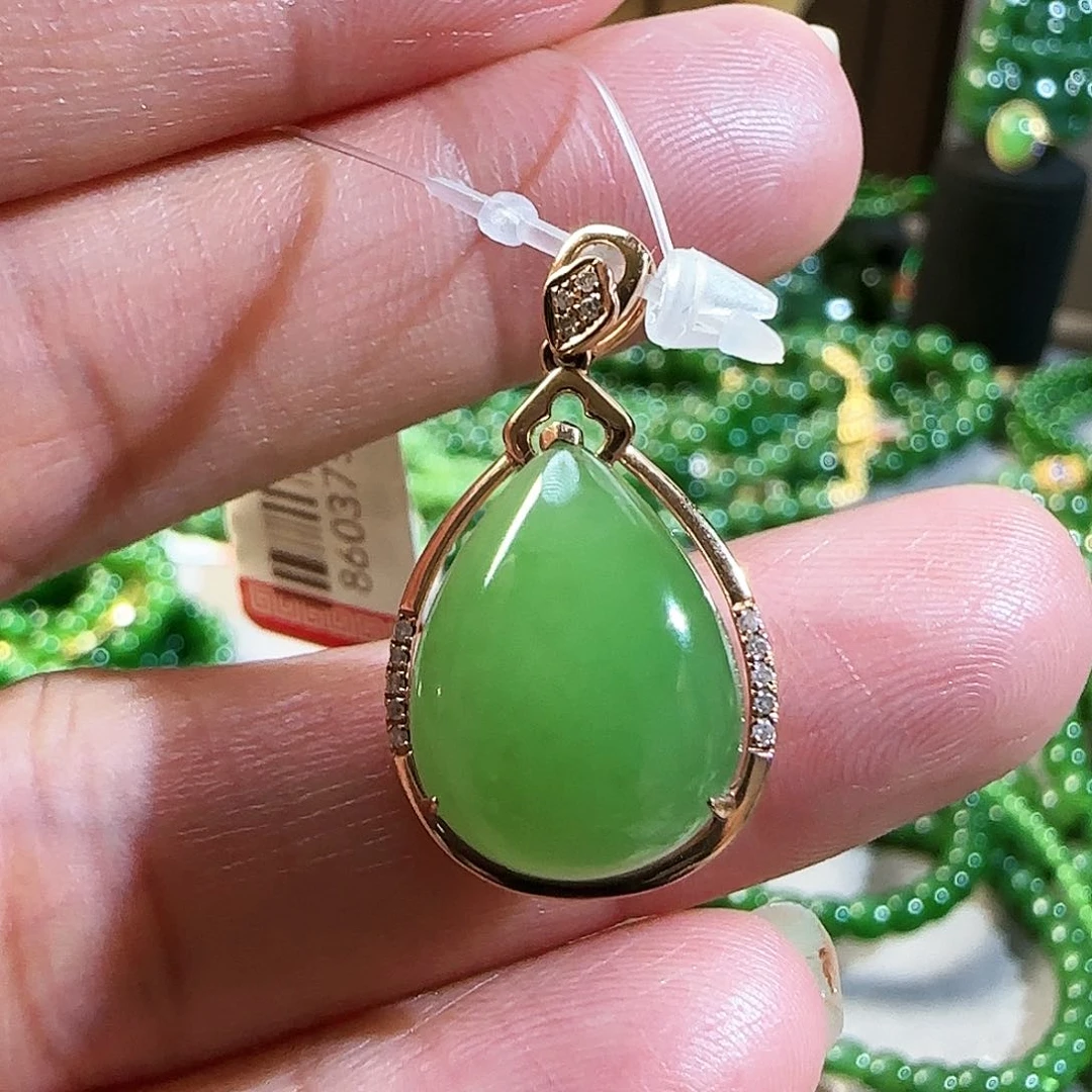 和田玉（碧玉）颈饰18K金镶嵌