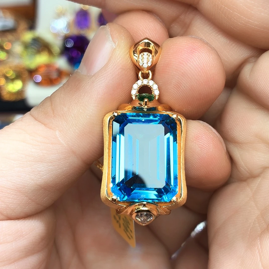 银S925镶嵌托帕石颈饰