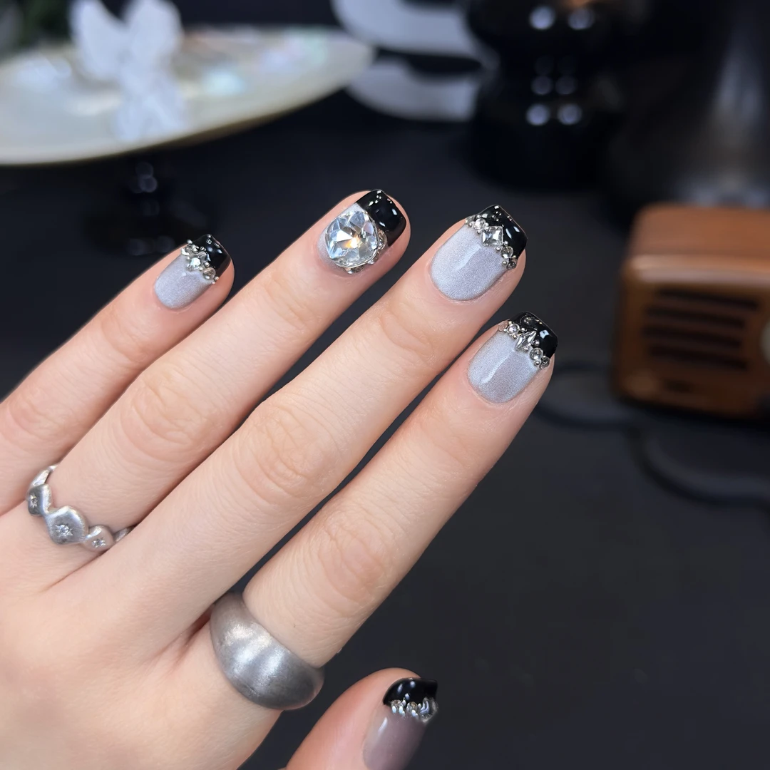 『赫本』黑白法式猫眼秋冬小香风新年战甲节日创意显白纯手工穿戴甲