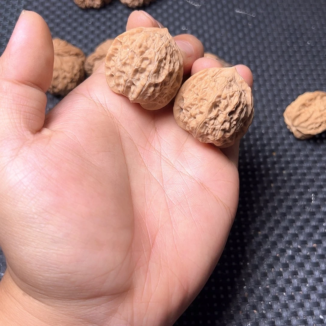 文玩核桃吊坠野生