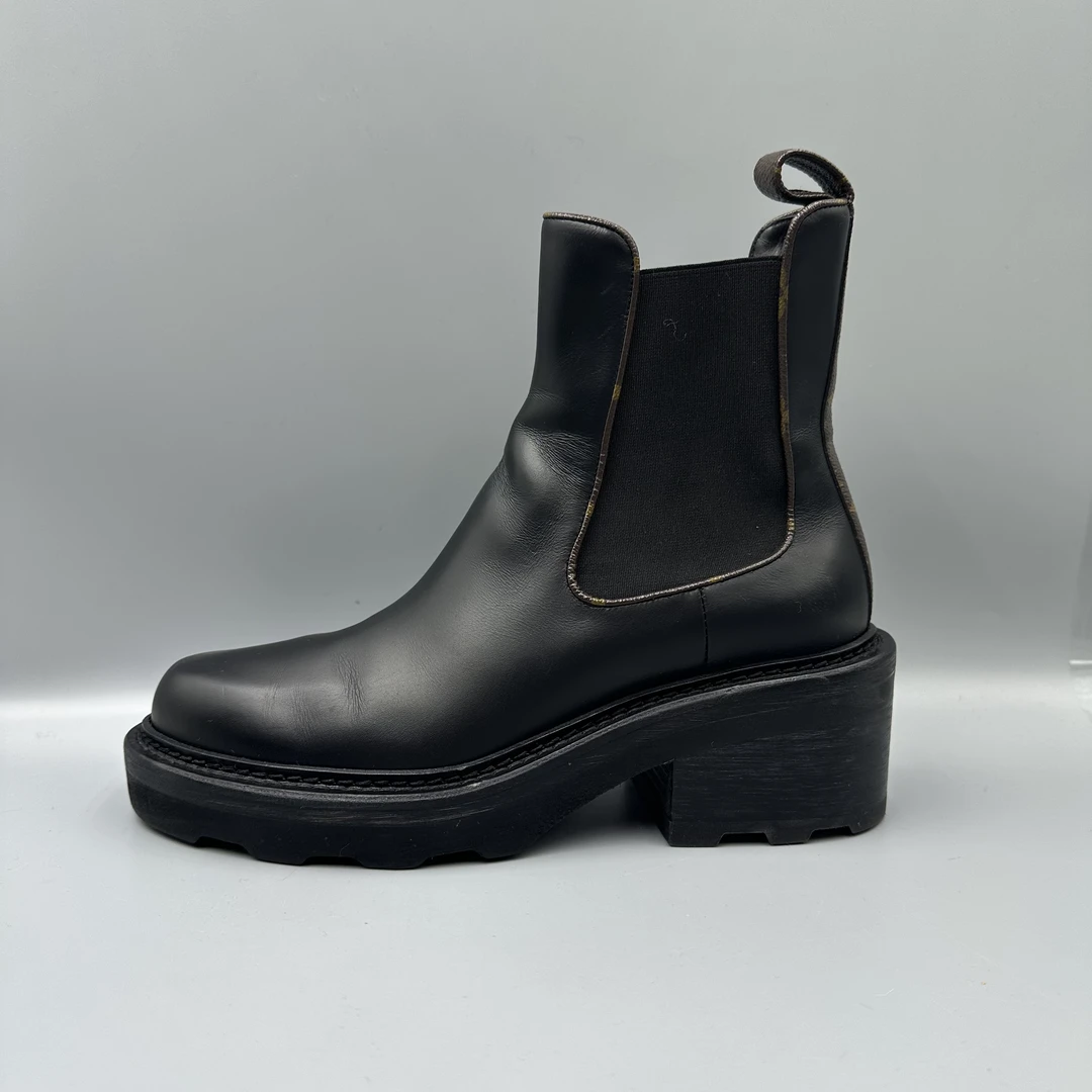 95新 LouisVuitton/路易威登 38码/女款