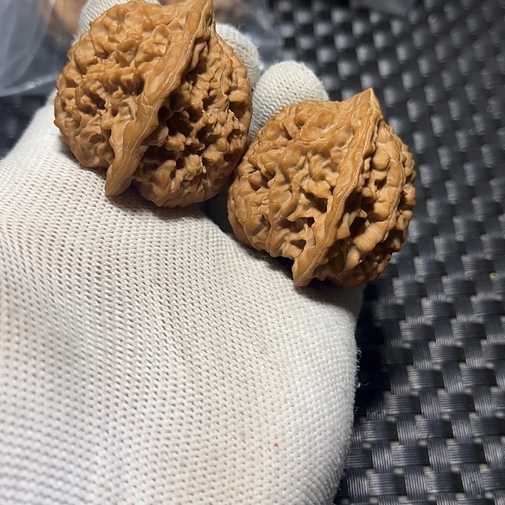 文玩核桃吊坠满天星