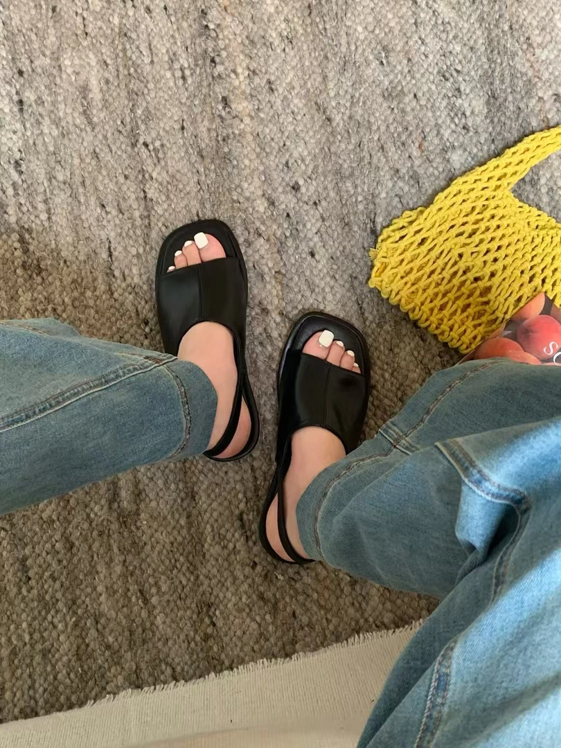 Y 211-7 设计感罗马凉鞋女2025新款夏季新款度假一字带露趾凉鞋