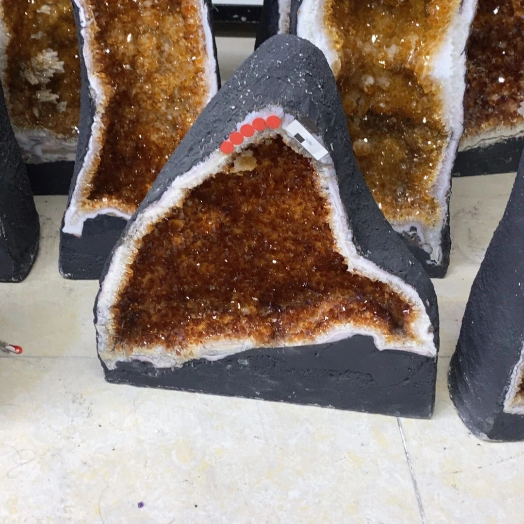 水晶摆件未镶嵌莹