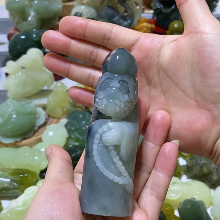 【闪购商品】蛇纹石玉把件未镶嵌盛**年