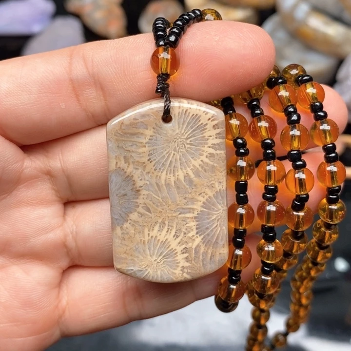 硅化珊瑚（珊瑚玉）手镯9K金镶嵌