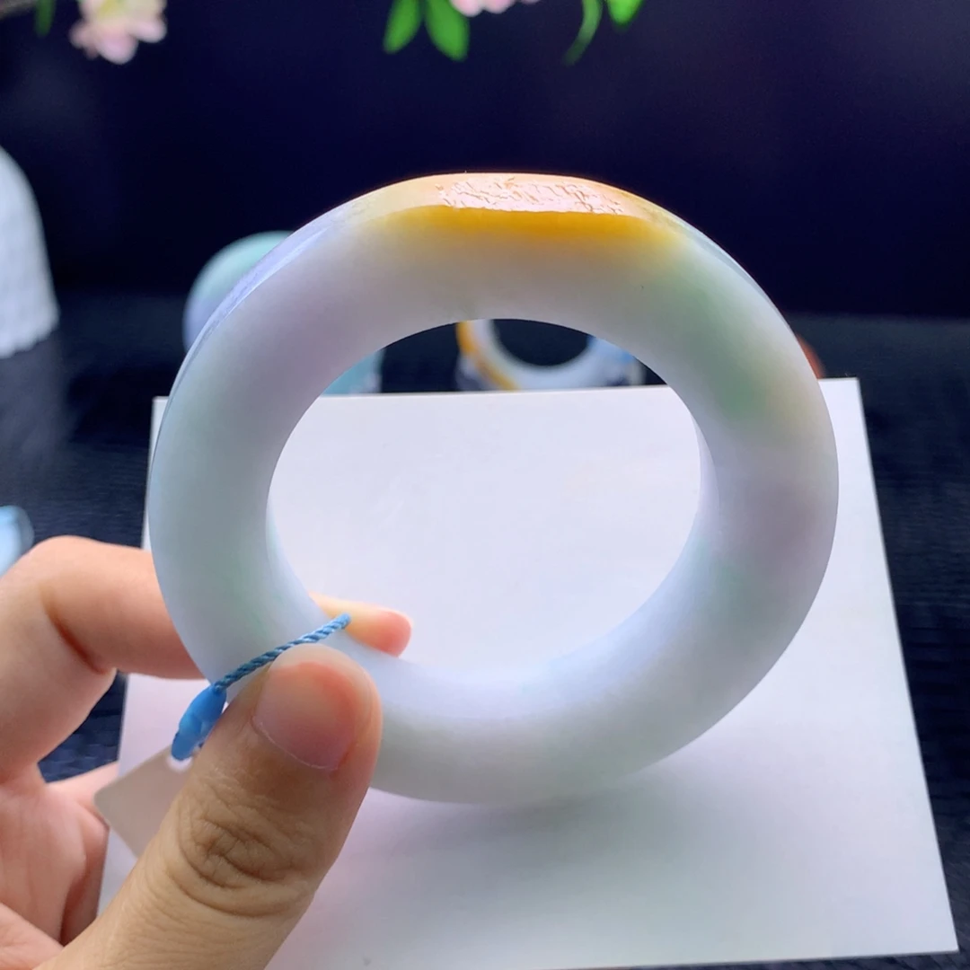 定制翡翠未镶嵌手镯