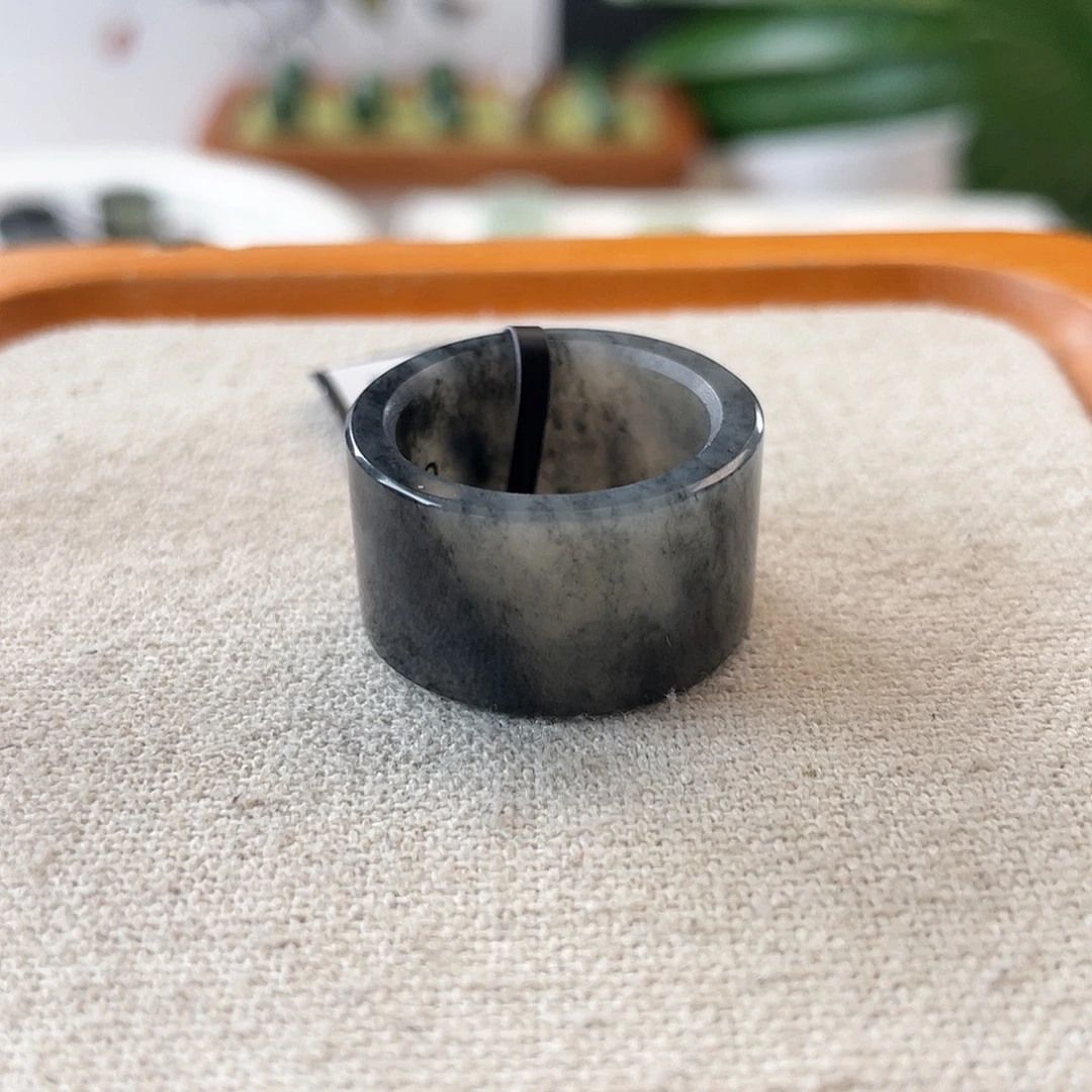 未镶嵌戒指和田玉c40 黑青花直切17.9 不退换