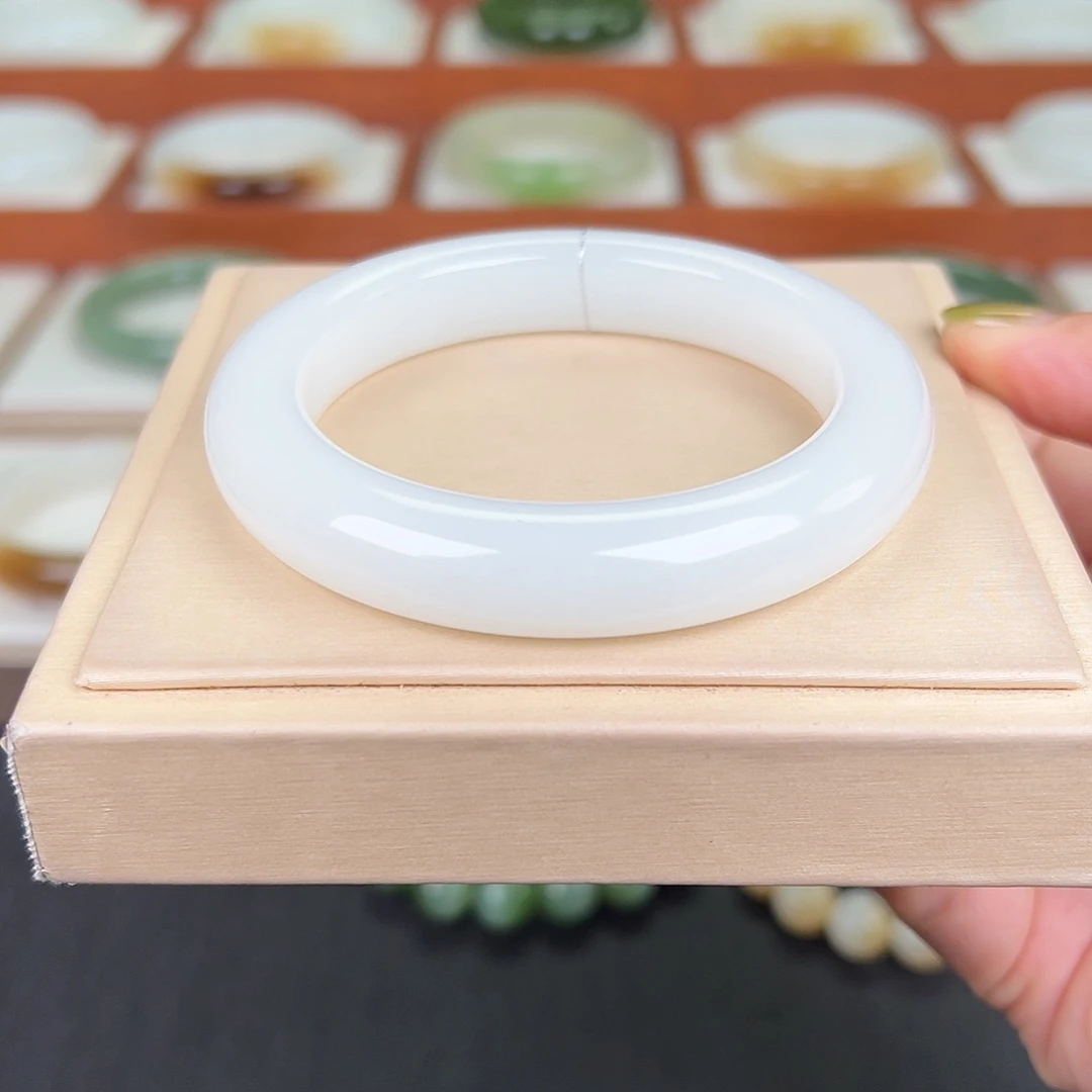 和田玉手镯未镶嵌和田玉白玉手镯