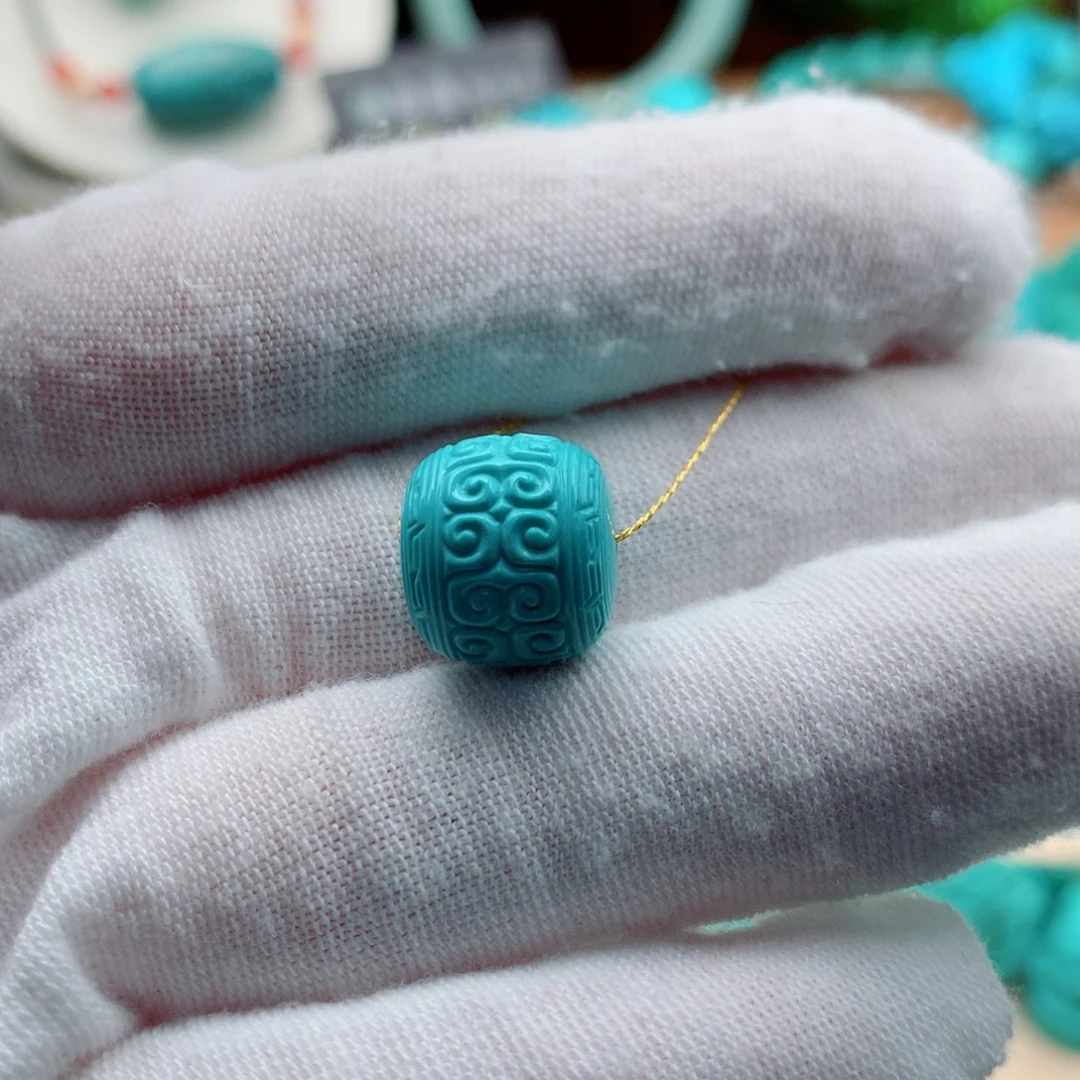 绿松石颈饰未镶嵌