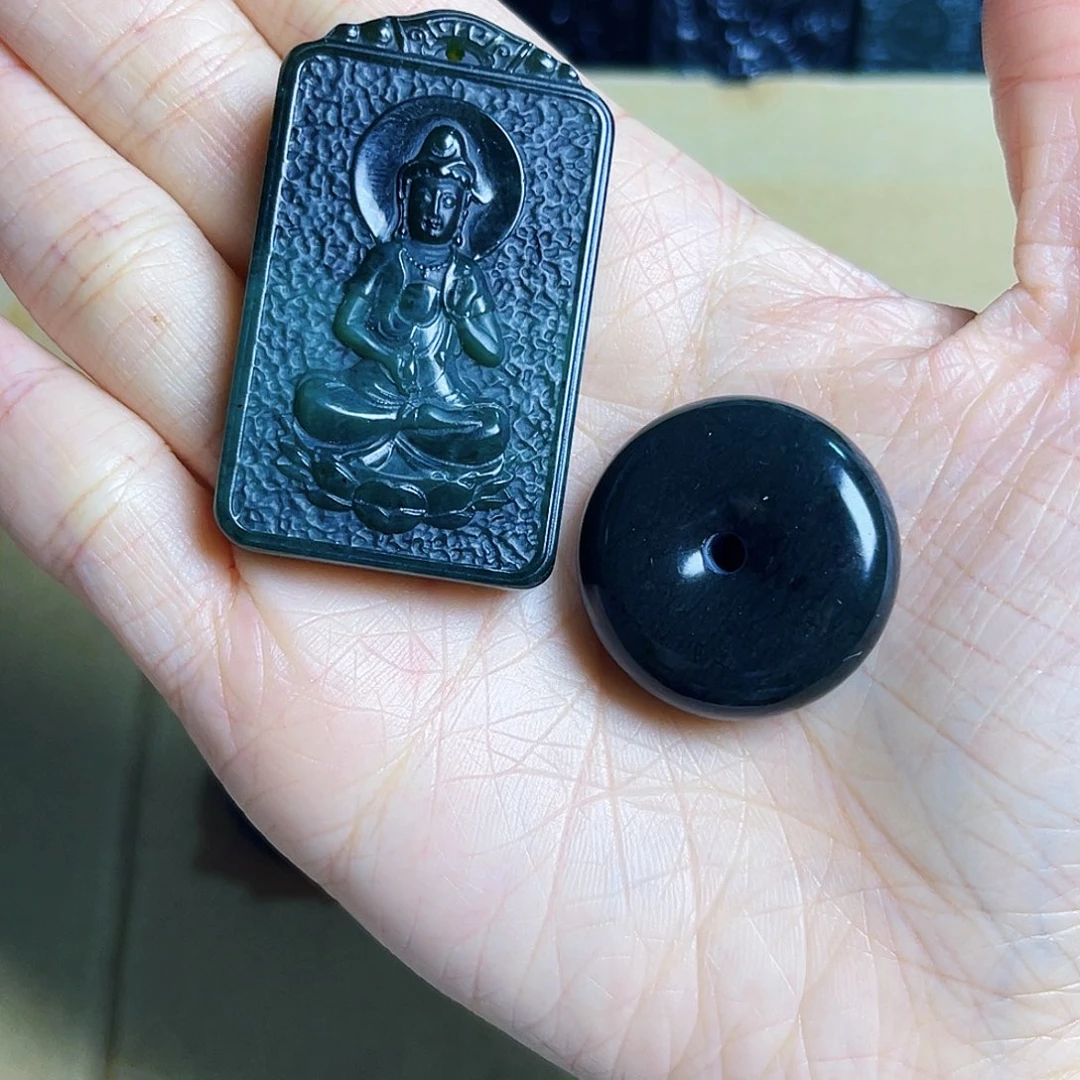 未镶嵌蛇纹石玉颈饰