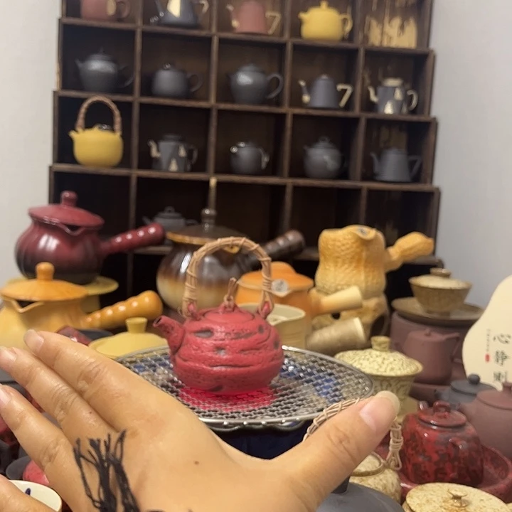 正品一箱有三瓶水和