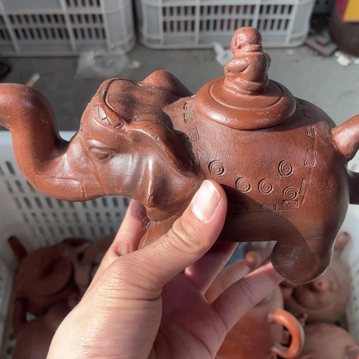 紫砂茶壶老厂紫砂壶一件。