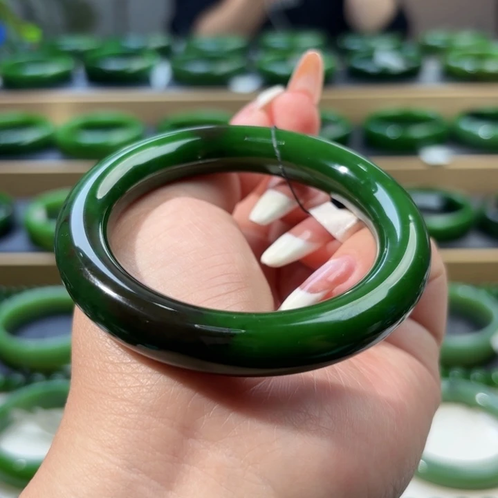 未镶嵌手镯和田玉55