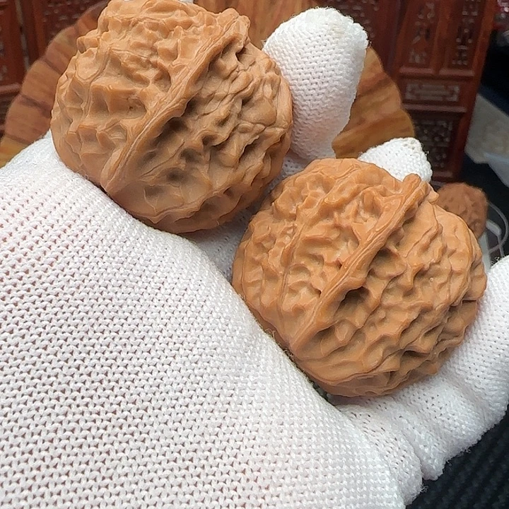 吊坠文玩核桃全品黄松玉40肚