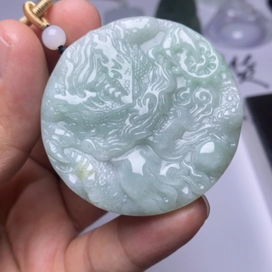 翡翠未镶嵌颈饰翡翠