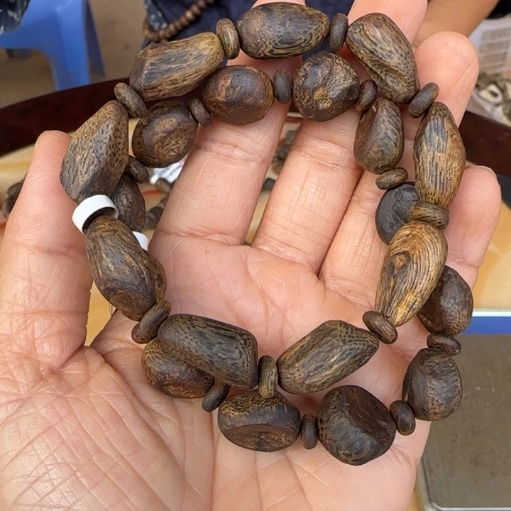 沉香手串乌身沉水11克卡10多样性发1条