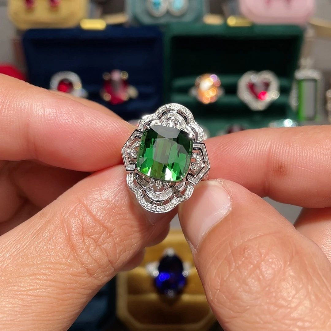 戒指18K金镶嵌碧玺9.07ct