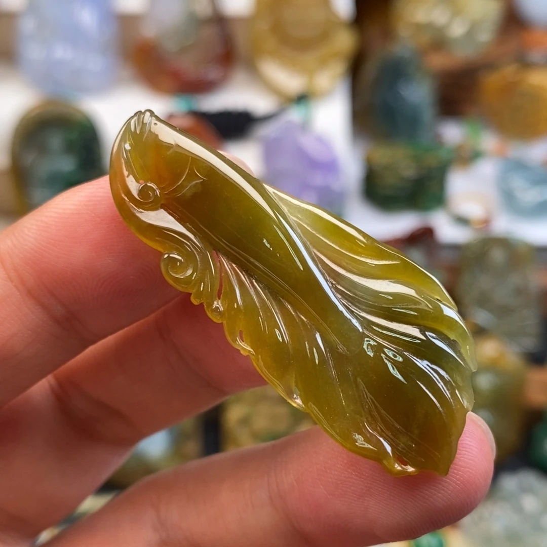 颈饰未镶嵌翡翠缅甸天然翡翠鱼儿