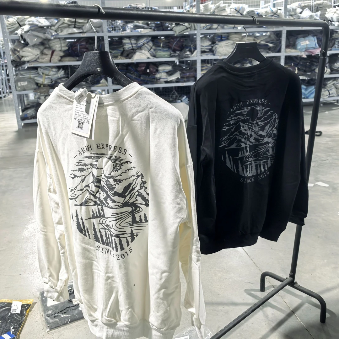 亏米清印花圆领卫衣W513