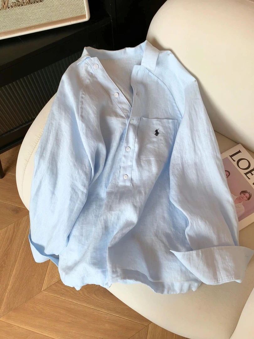 老钱风浅蓝色刺绣单排扣衬衫上衣女2025早秋新款气质时尚韩系衬衣