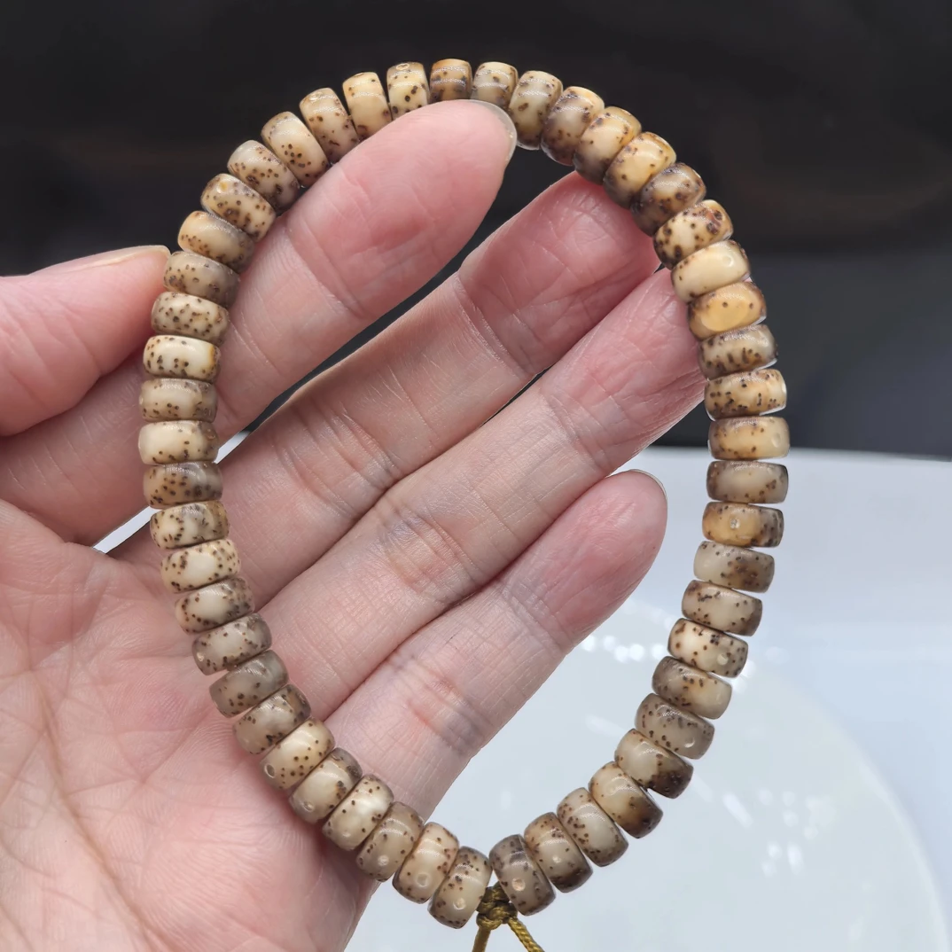 精品海南原生态石玉料金丝猴8X4药片单圈手持