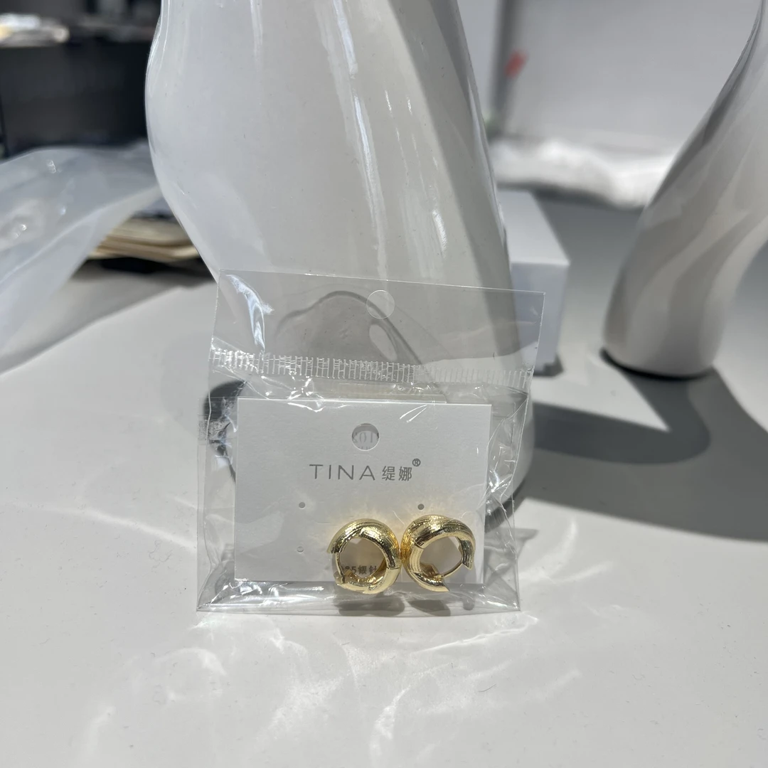 合金耳饰 【LOOYEA】韩系百搭椭圆耳环 S9102-1