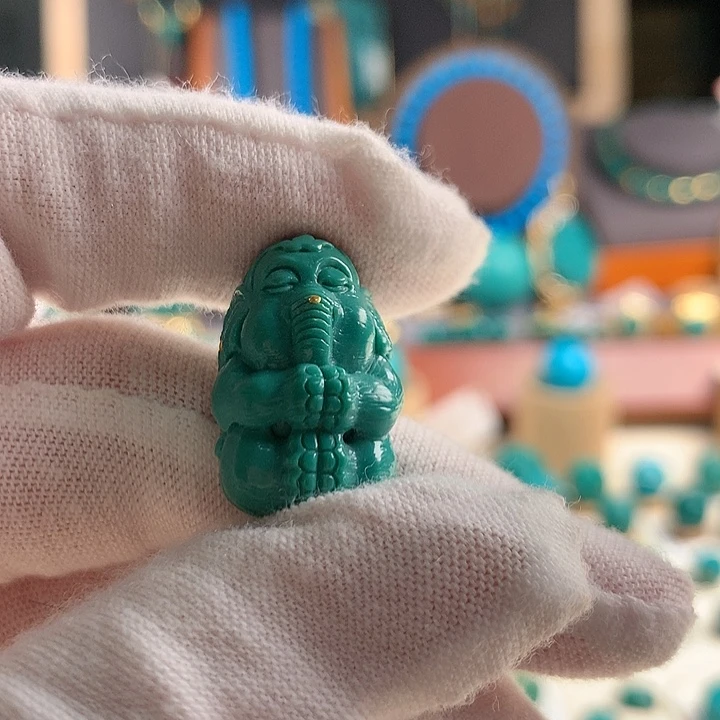 绿松石未镶嵌挂件