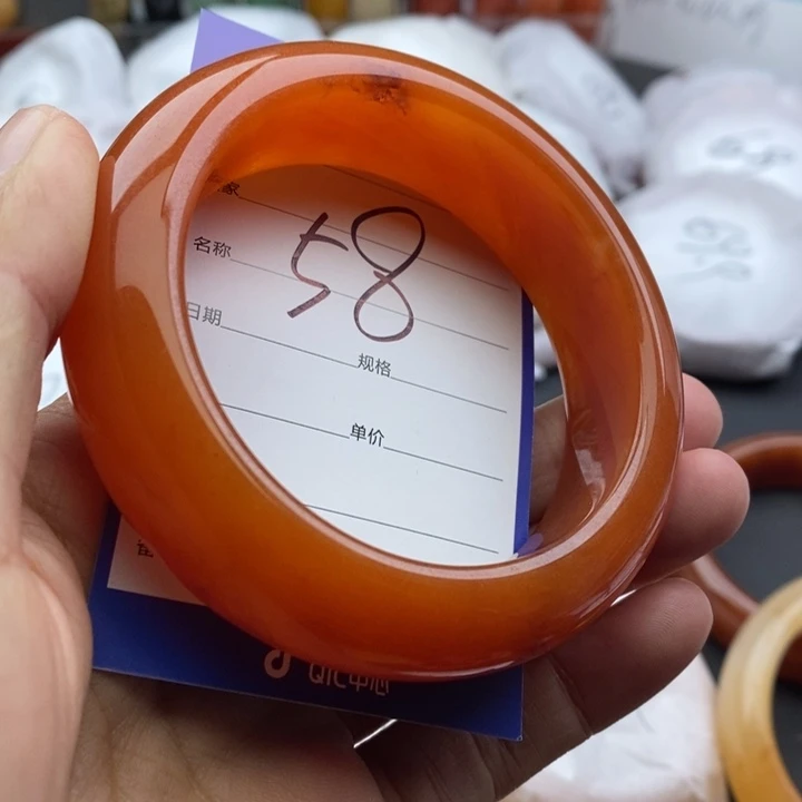 未镶嵌手镯石英质玉
