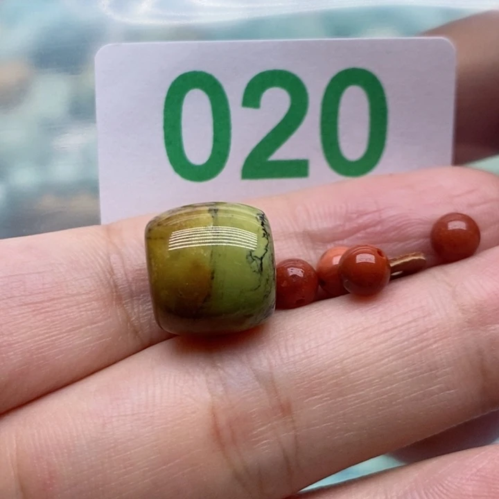 南红玛瑙未镶嵌珠宝奇石