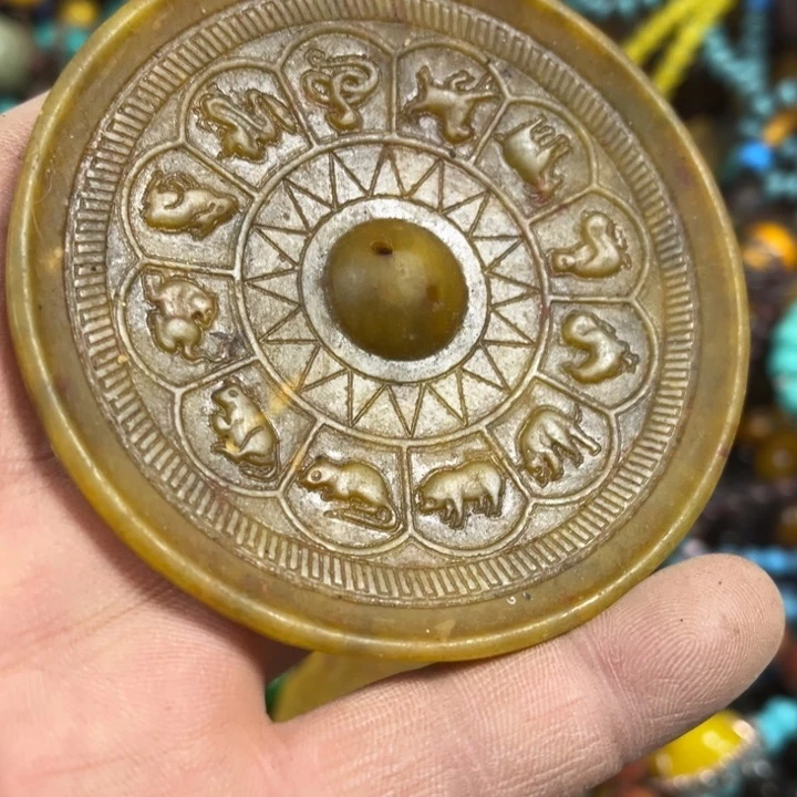 未镶嵌和田玉（糖玉）挂件