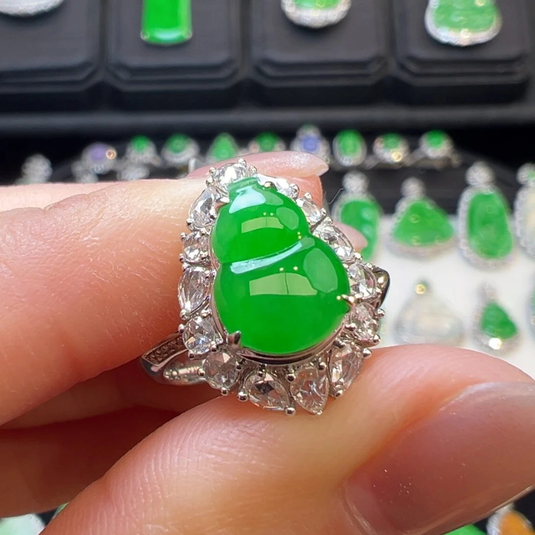 翡翠戒指18K金镶嵌收到货48小时鉴赏期