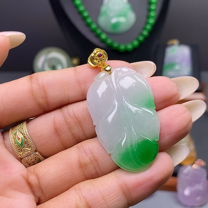 吊坠(赠链)未镶嵌翡翠