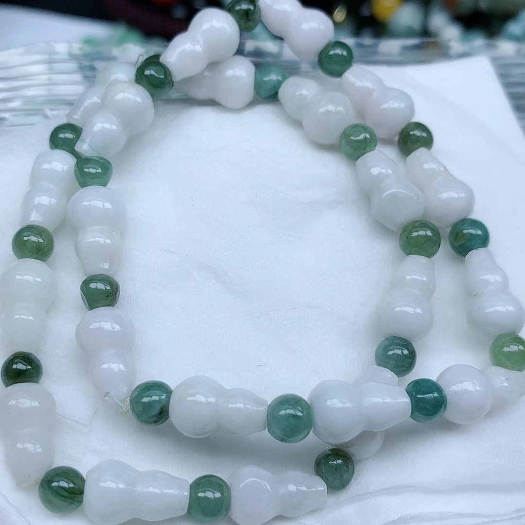 翡翠颈饰未镶嵌吊坠