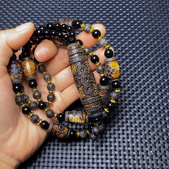 L***M玛瑙/玉髓未镶嵌手链