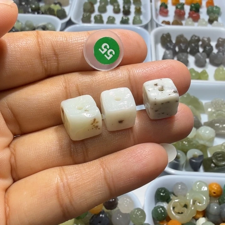 未镶嵌和田玉珠宝半成品