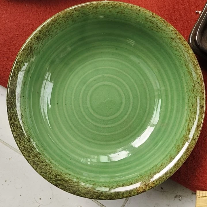 瓷片瓷器，各种摆件，瓷片，均有瑕疵。有点儿瑕疵。