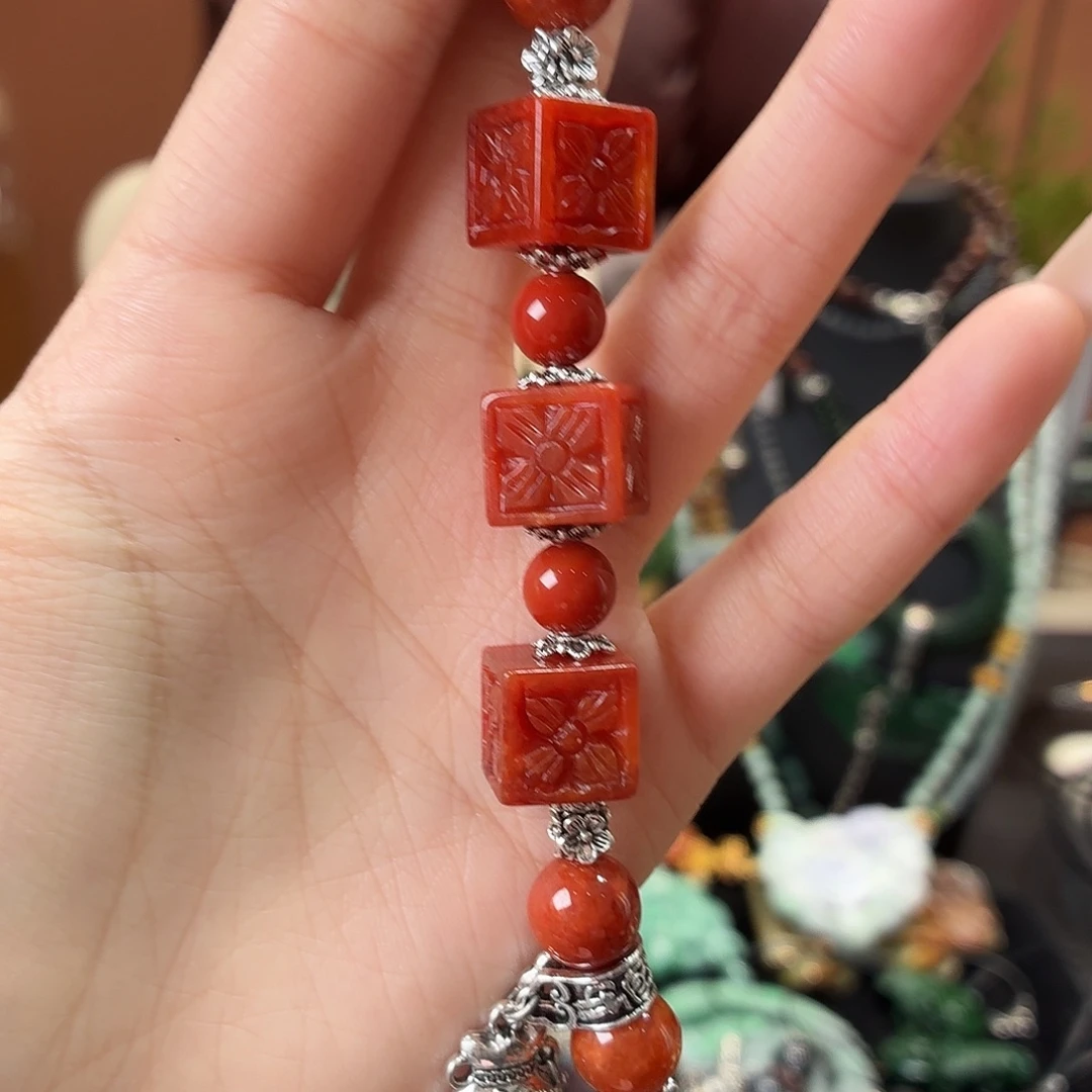 翡翠未镶嵌耳饰手串