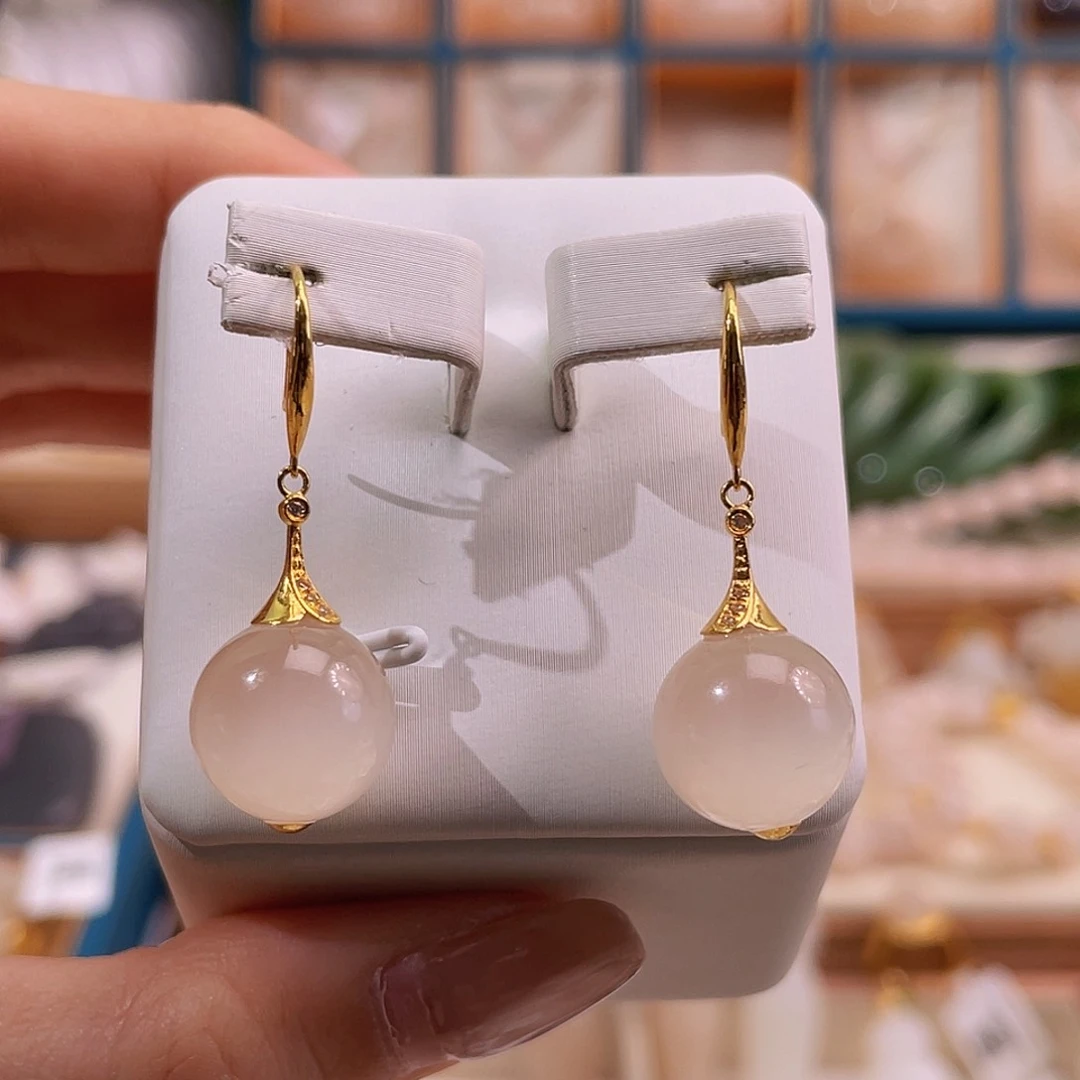 18K金镶嵌和田玉耳饰可*一线猫眼孤品