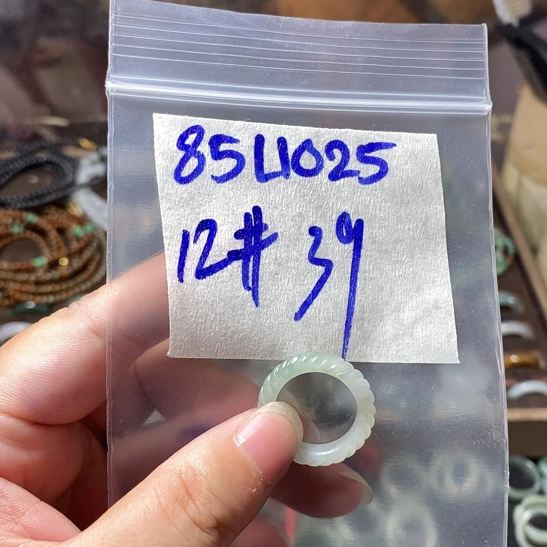 未镶嵌定制翡翠翡翠