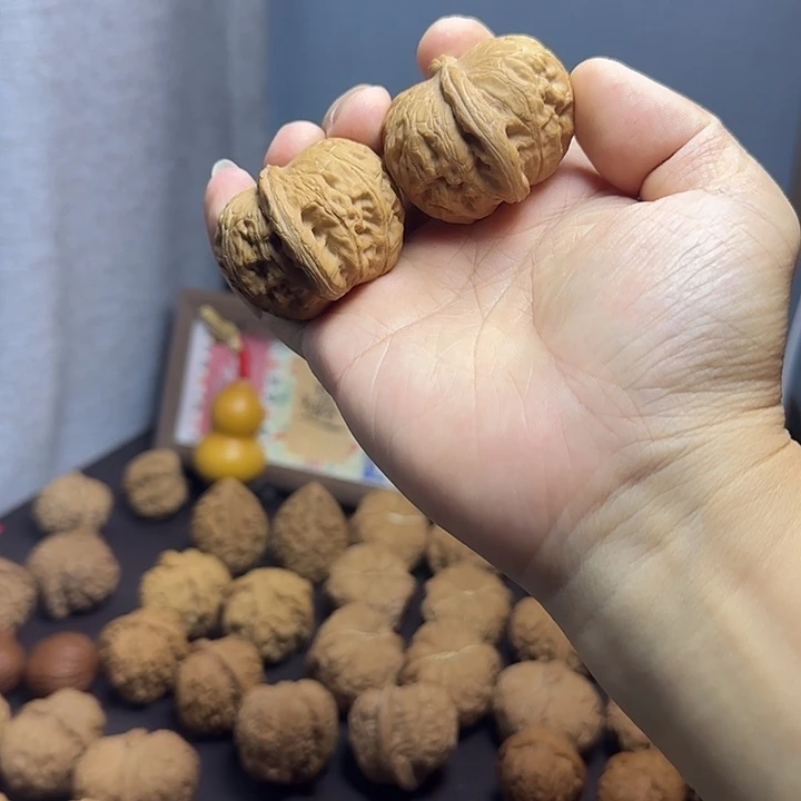 把件文玩核桃44全品福利元宝，轻微黄尖