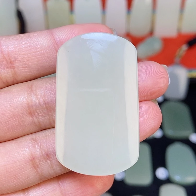 【闪购商品】颈饰未镶嵌和田玉