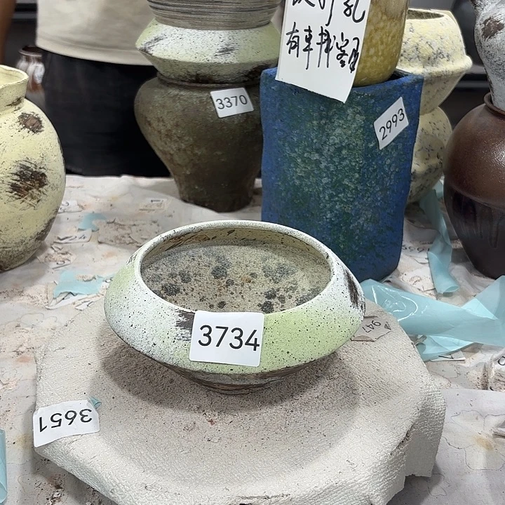 摆件高8，口11.5，有孔3734